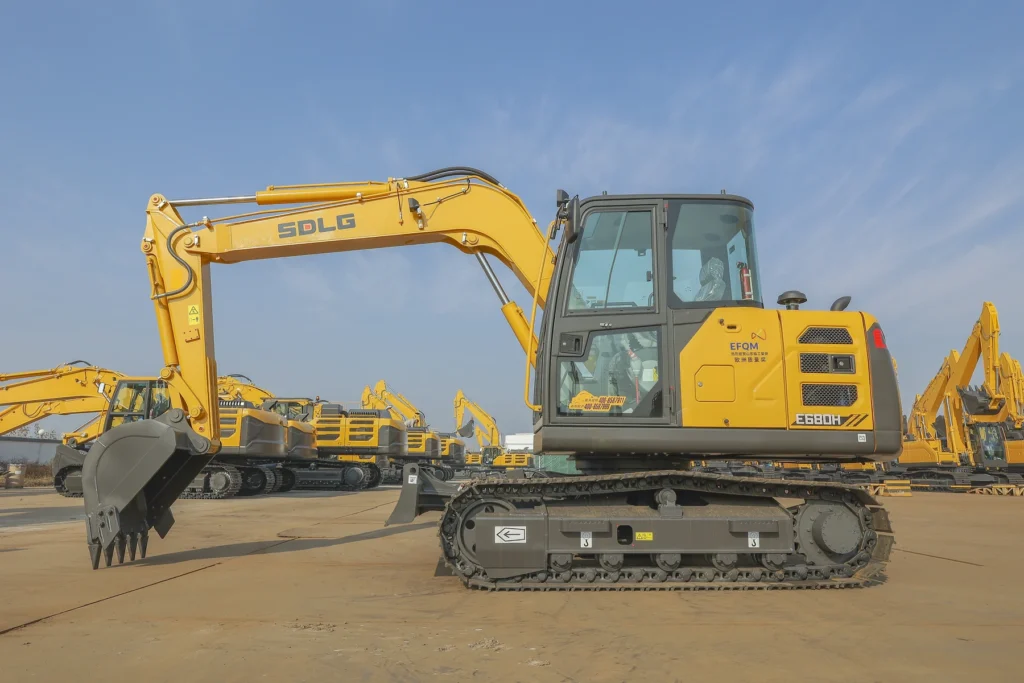 SDLG E680H Compact Excavator, product view 01